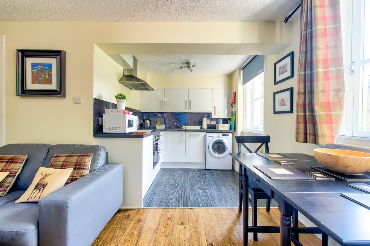 Stunning Studio Apartment Castle View إدنبرة المظهر الخارجي الصورة